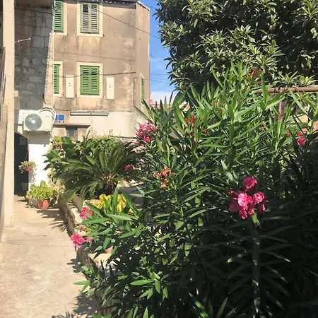 Mediterano - Center Split